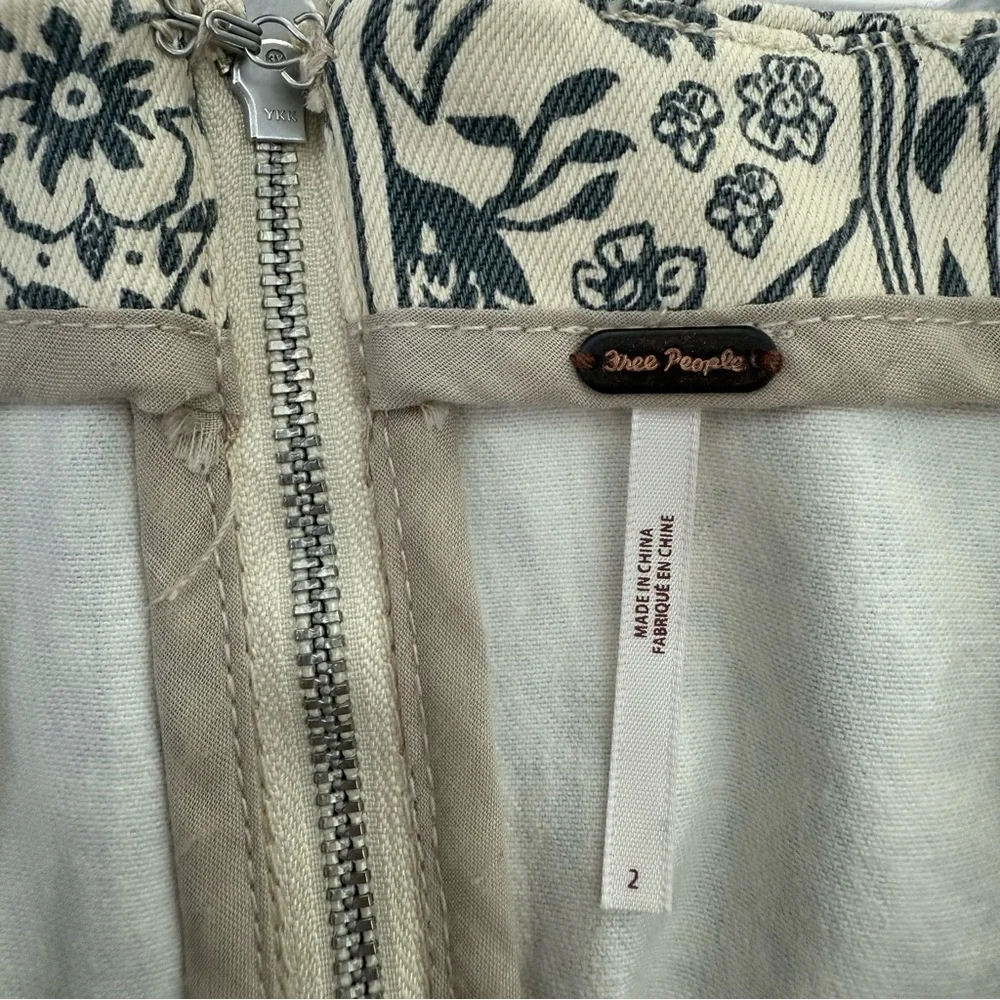 Women’s Free People Modern Femme Floral Denim Mini Skirt Size 2